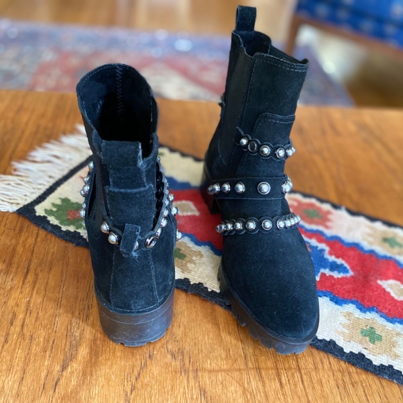 Karl Lagerfeld Chelsea Boots with Decorative Silver Harness - Picture 1 of 4